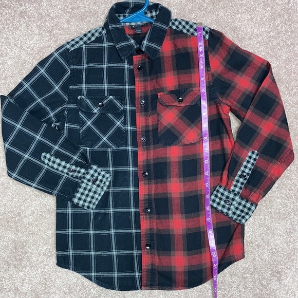 Art class medium 8/10 red grey black plaid brushed cotton button down - Picture 6 of 9